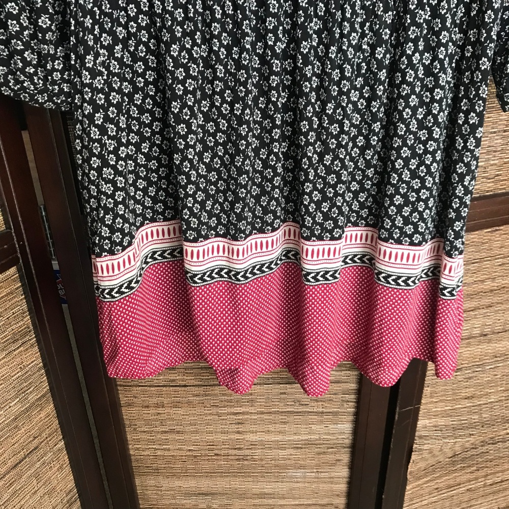 Forever 21 Boho Babydoll Dress Red White Black - Picture 6 of 7